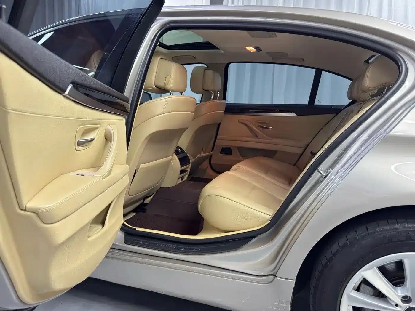 BMW 5 Series 2013 525Li Leading Edition — миниатюра 12