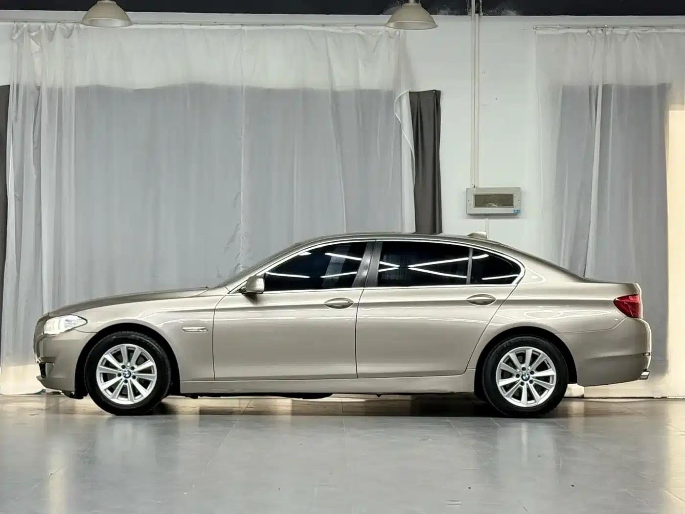 BMW 5 Series 2013 525Li Leading Edition — миниатюра 3