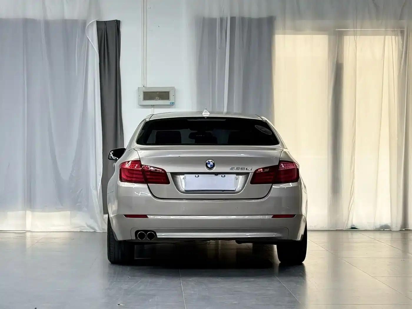 BMW 5 Series 2013 525Li Leading Edition — миниатюра 4