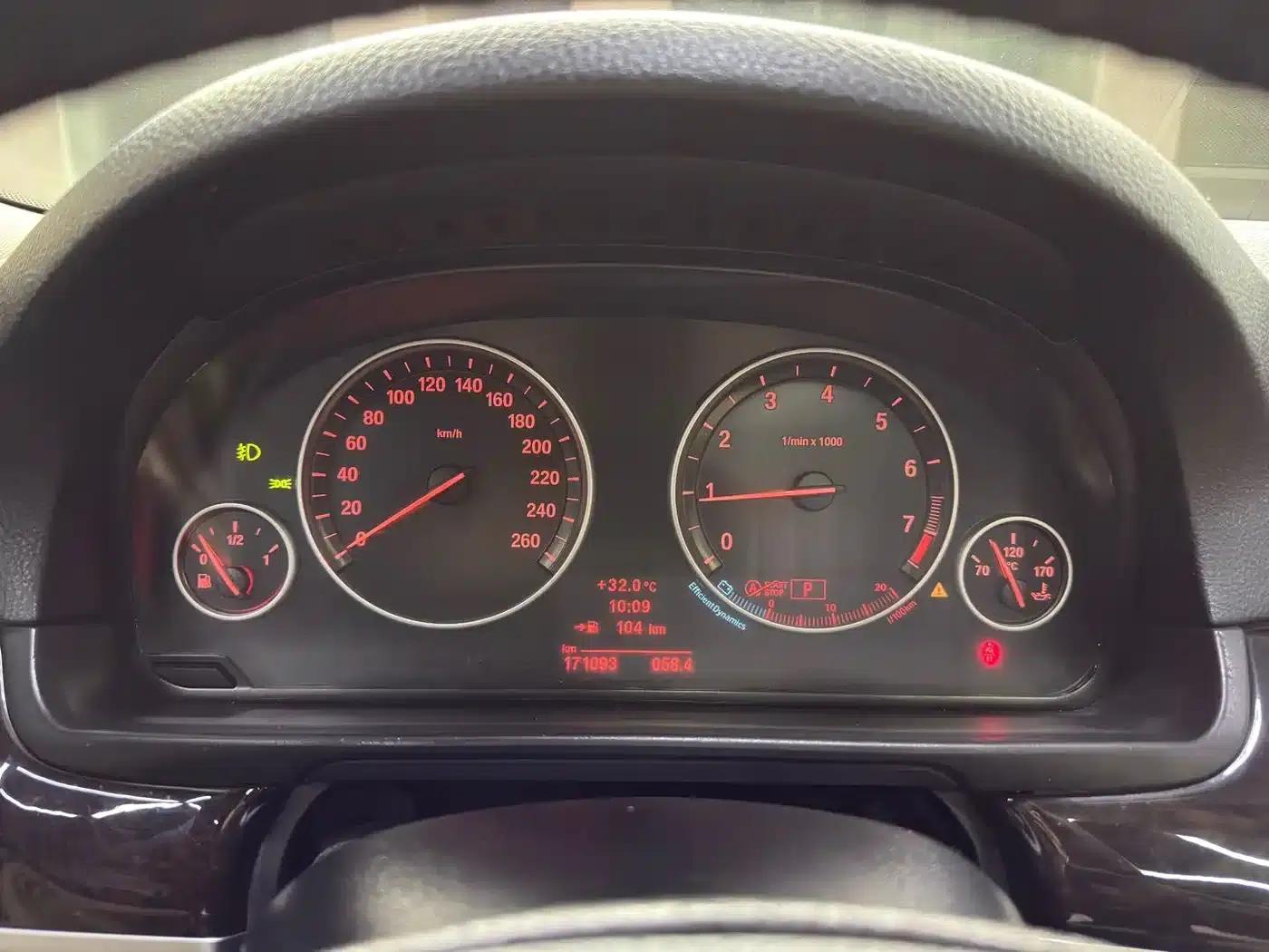 BMW 5 Series 2013 525Li Leading Edition — миниатюра 5