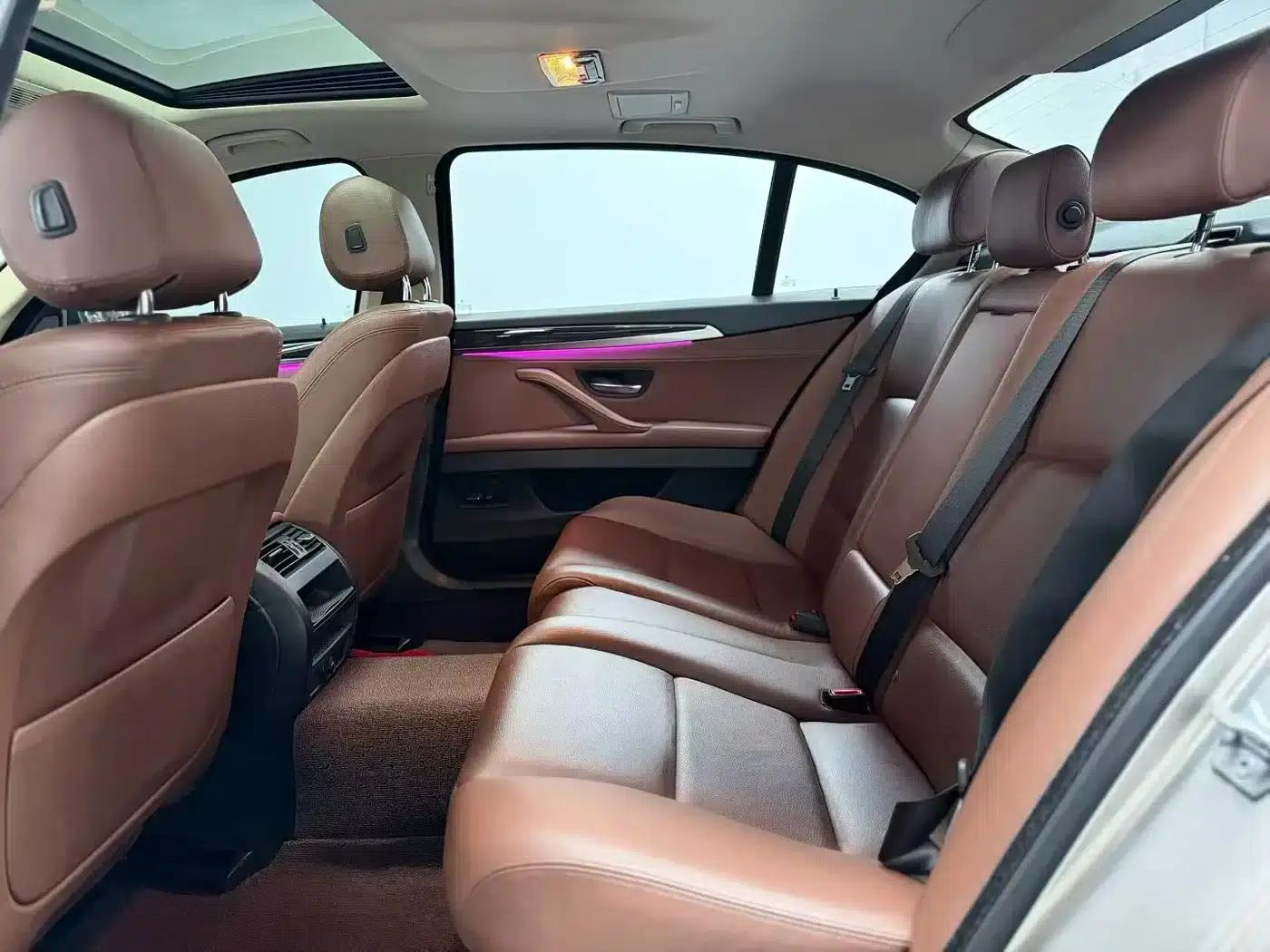 BMW 5 Series 2013 520Li Elegant Edition — миниатюра 6