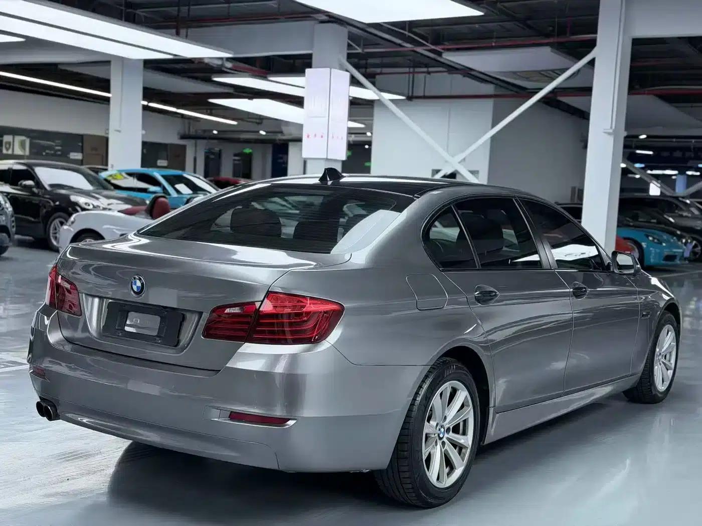 BMW 5 Series 2013 520Li Elegant Edition — миниатюра 7