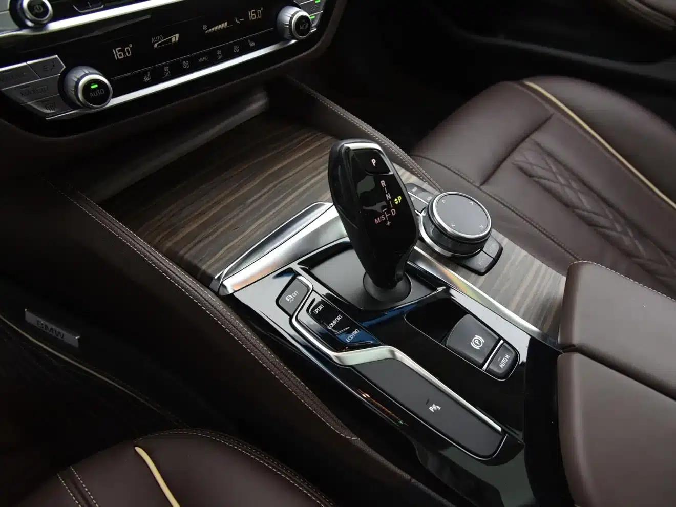 2018 BMW 5 Series Facelift 530Li Leading Luxury Package — миниатюра 12