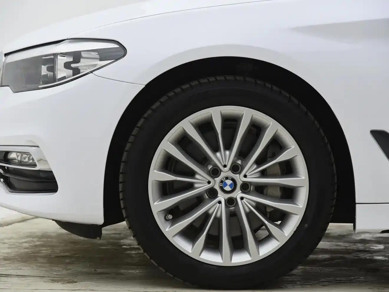 2018 BMW 5 Series Facelift 530Li Leading Luxury Package — миниатюра 13