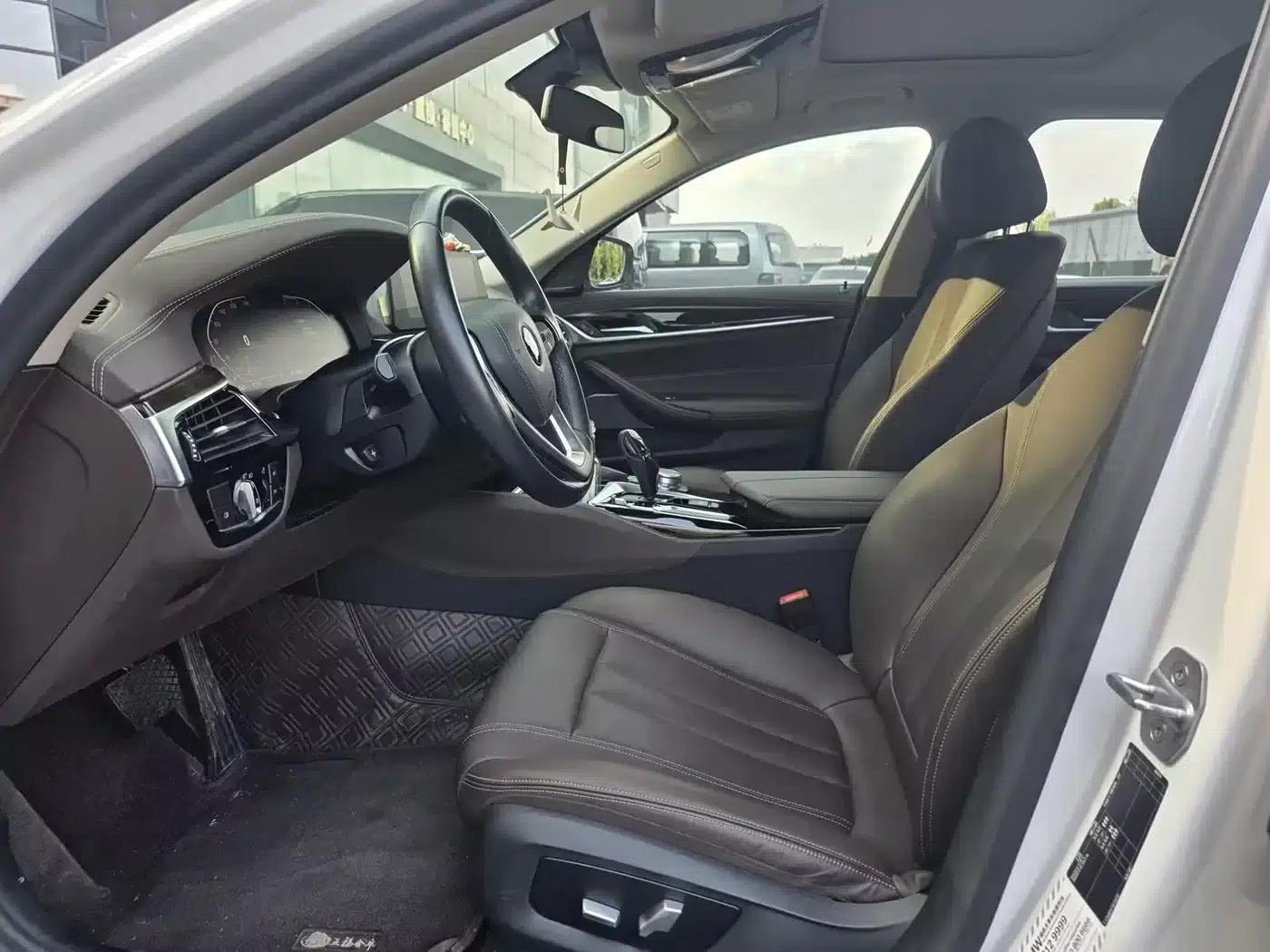 2020 BMW 5 Series 525Li Luxury Package — миниатюра 2