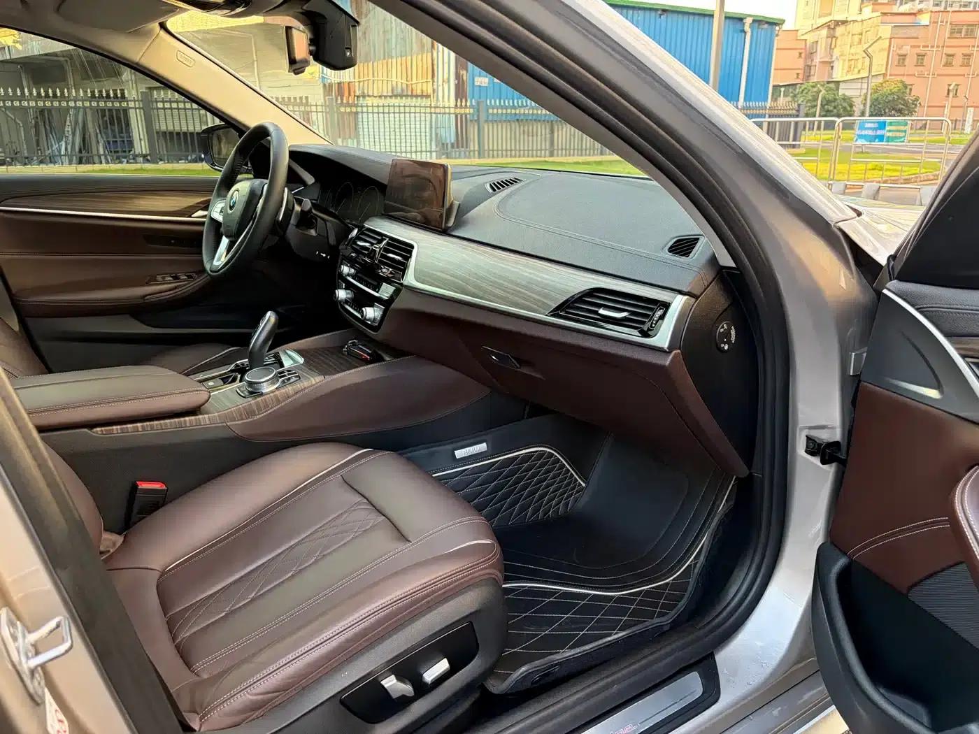 BMW 5 Series 2019 530Li Leading Luxury Package — миниатюра 10