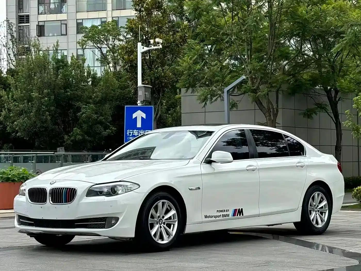 BMW 5 Series 2013 525Li Luxury — миниатюра 1