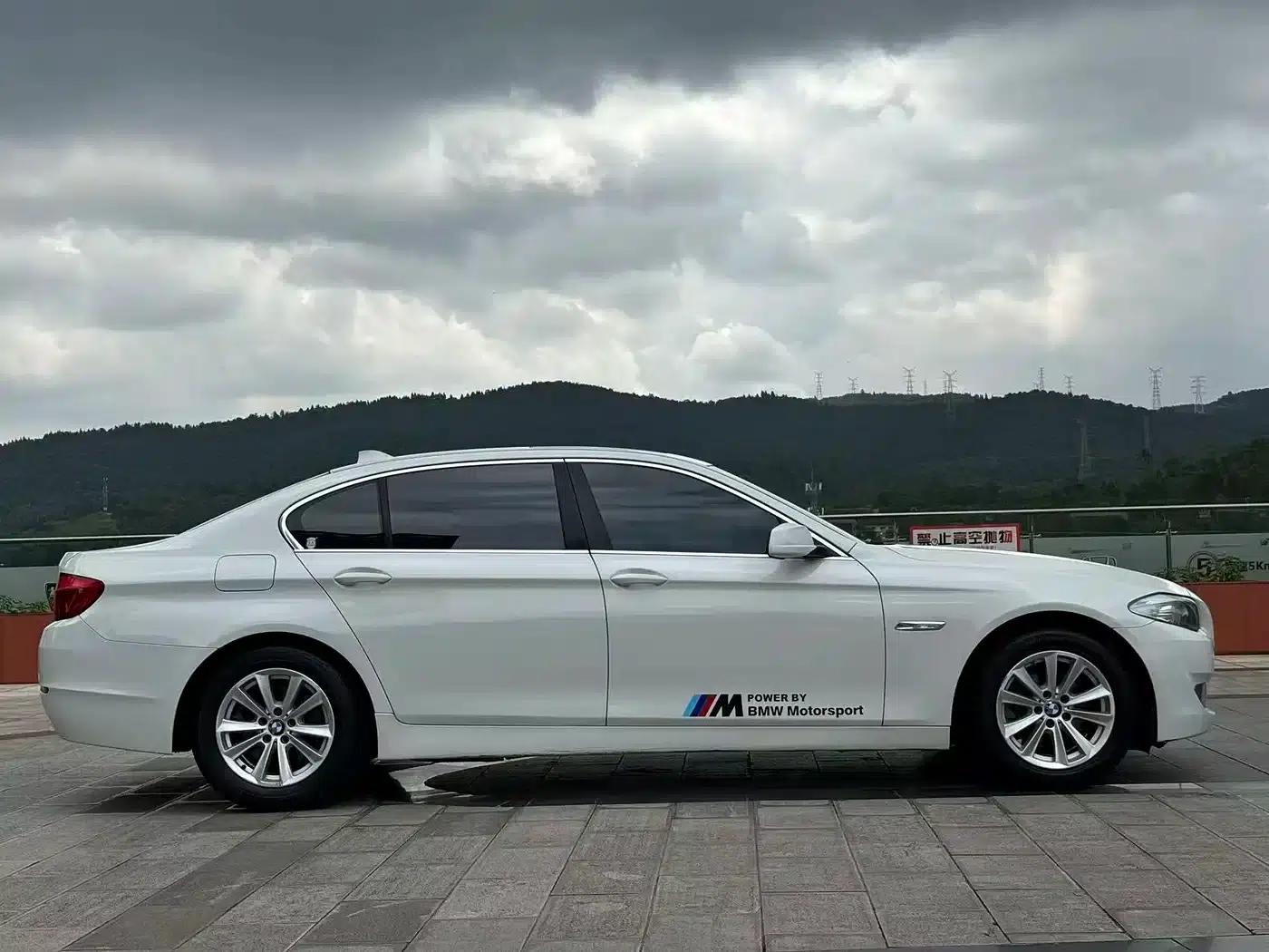 BMW 5 Series 2013 525Li Luxury — миниатюра 11