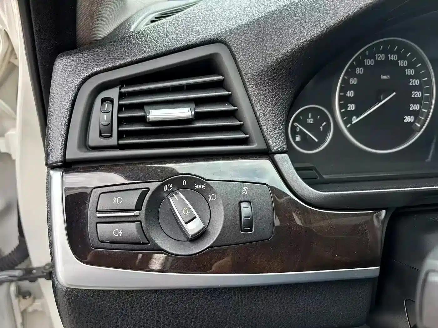 BMW 5 Series 2013 525Li Luxury — миниатюра 22