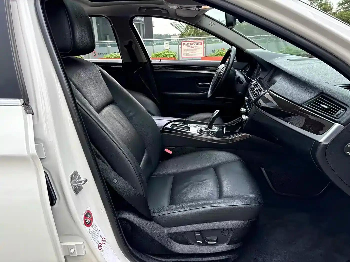 BMW 5 Series 2013 525Li Luxury — миниатюра 27