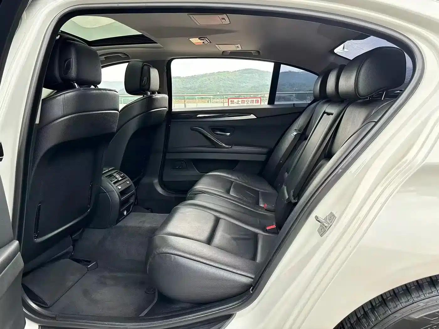 BMW 5 Series 2013 525Li Luxury — миниатюра 6