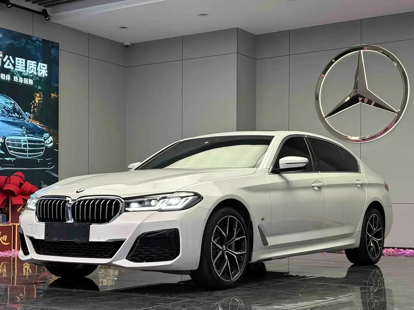 2022 BMW 5 Series Facelift 530Li Luxury M Sport Package — миниатюра 1