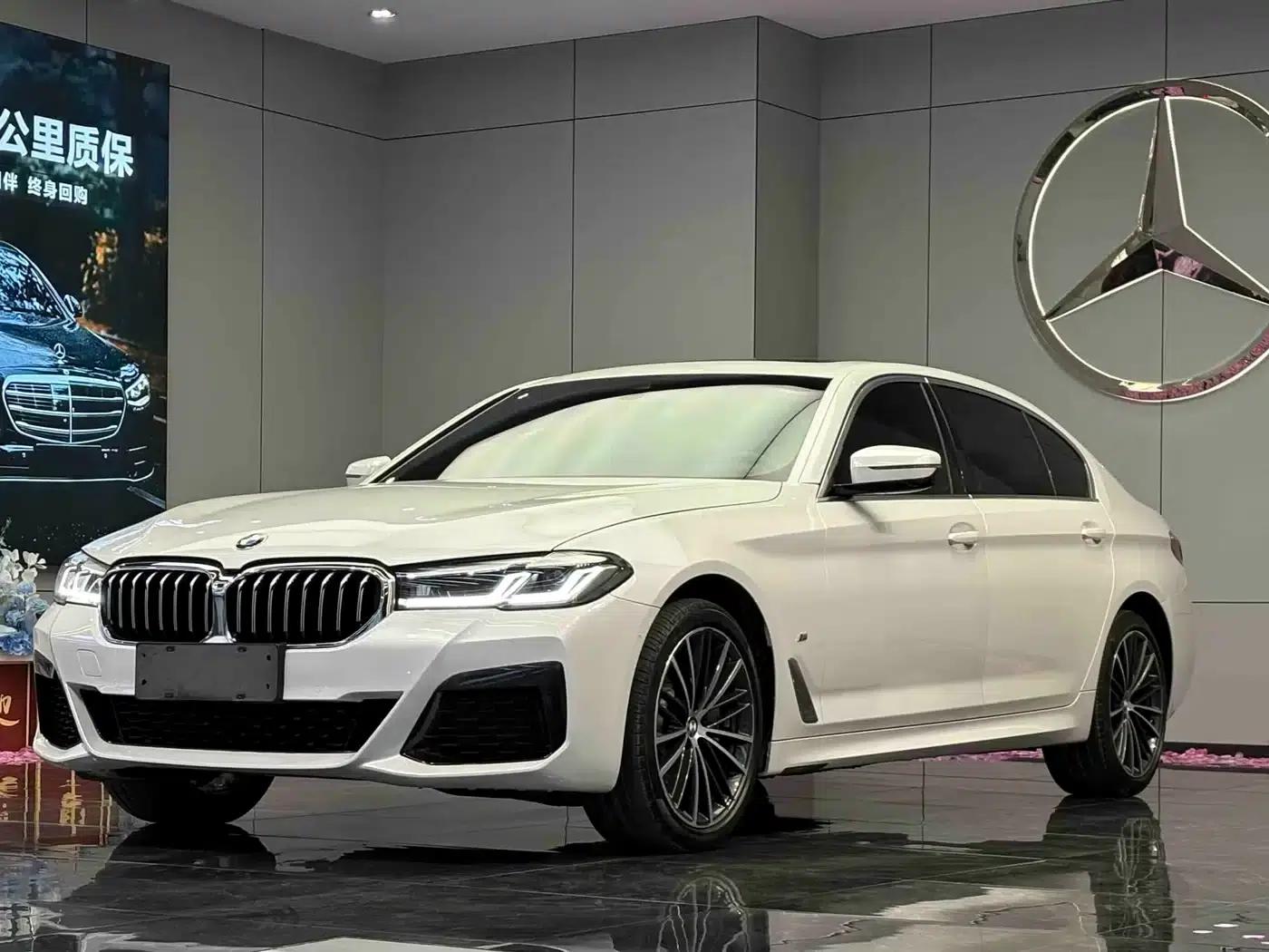 2023 BMW 5 Series 530Li Leading Edition M Sport Package — миниатюра 1