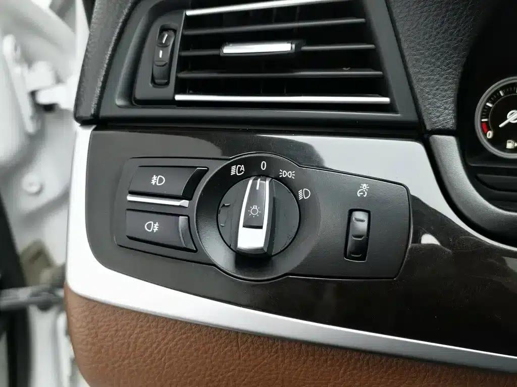 BMW 5 Series 2017 528Li xDrive Leading Edition — миниатюра 21