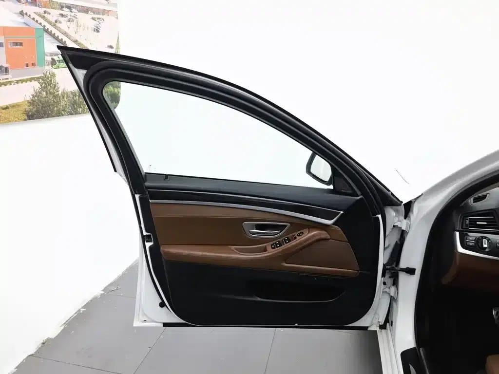 BMW 5 Series 2017 528Li xDrive Leading Edition — миниатюра 8
