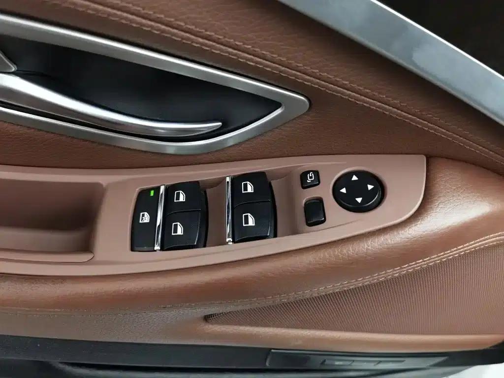 BMW 5 Series 2017 528Li xDrive Leading Edition — миниатюра 9
