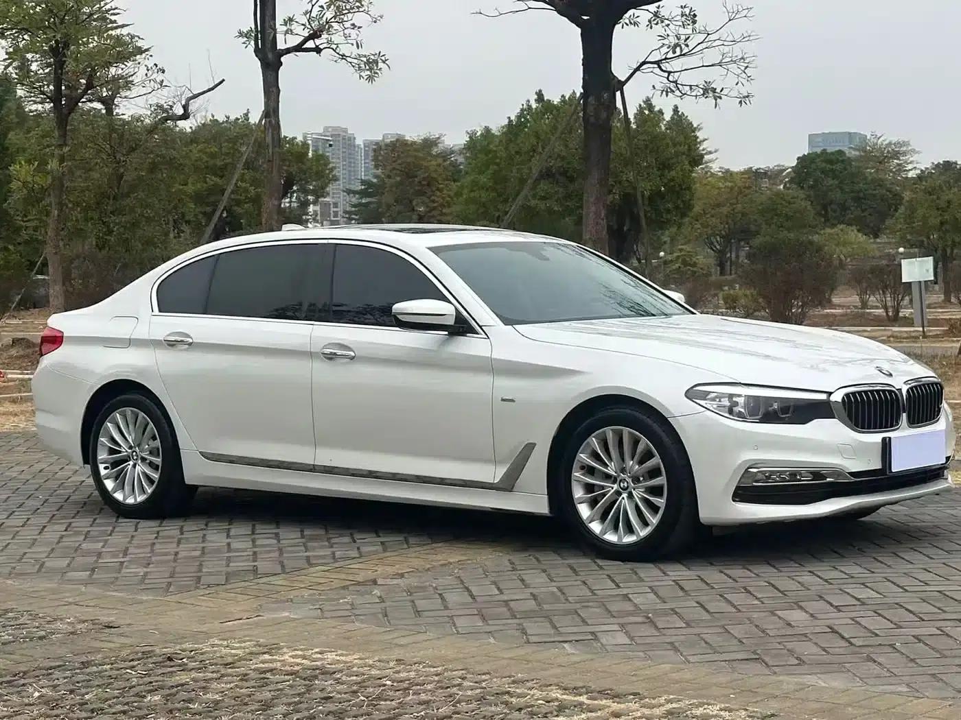 2018 BMW 5 Series 530Li xDrive M Sport Package — миниатюра 3