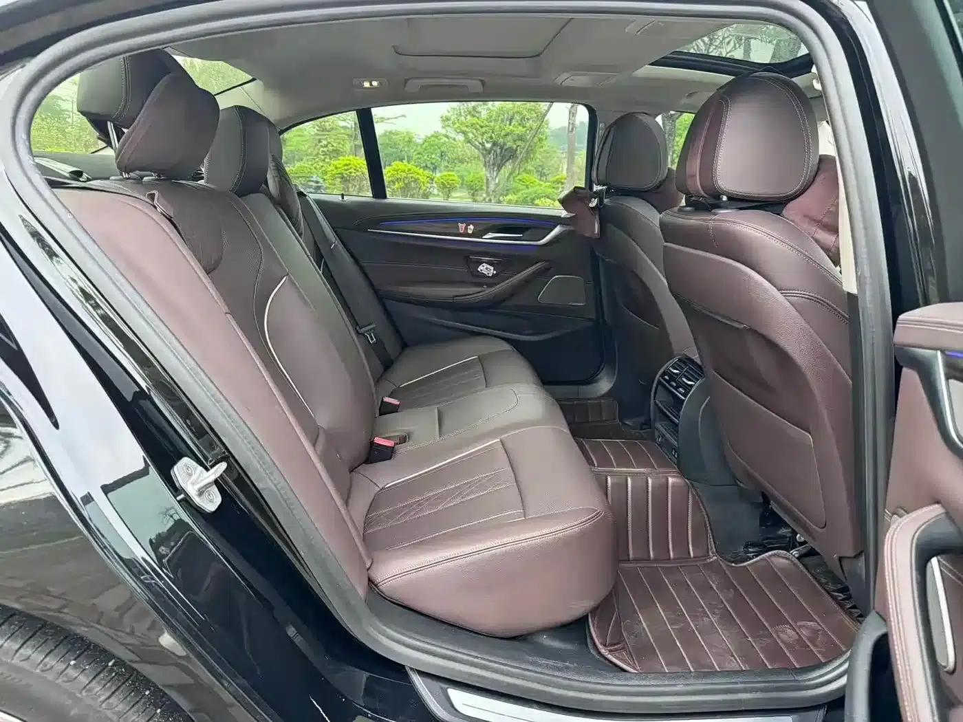 BMW 5 Series 2021 530Li Leading Luxury Package — миниатюра 17