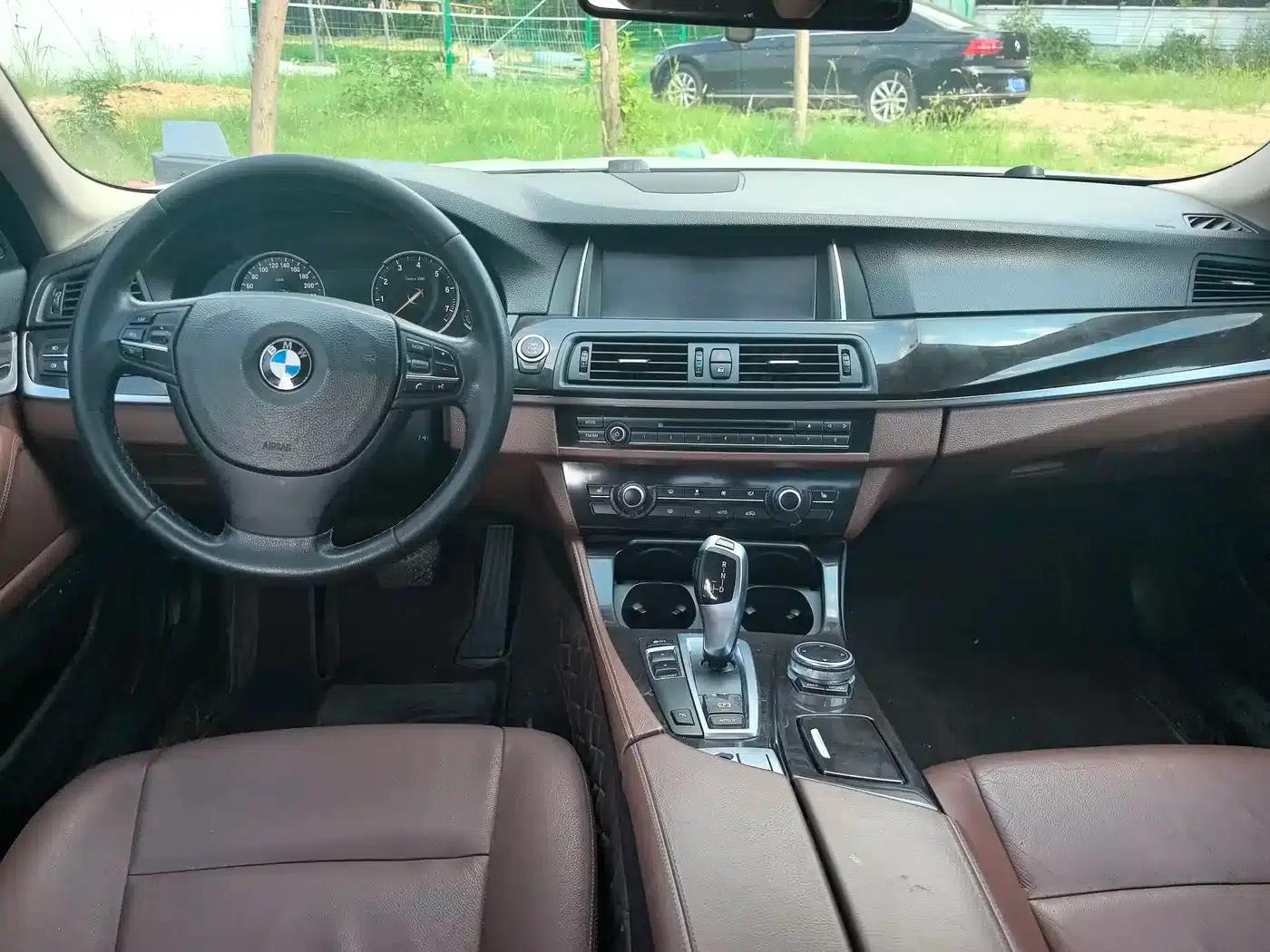 BMW 5 Series 2013 530Li Leading Edition — миниатюра 4