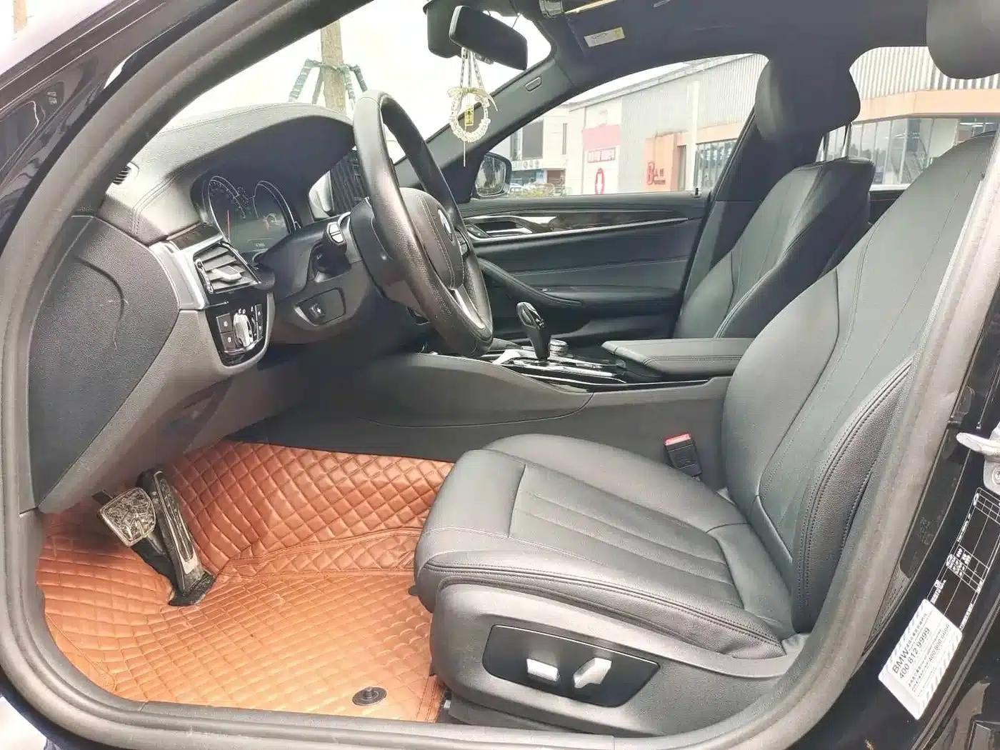 2018 BMW 5 Series 525Li M Sport Package — миниатюра 7
