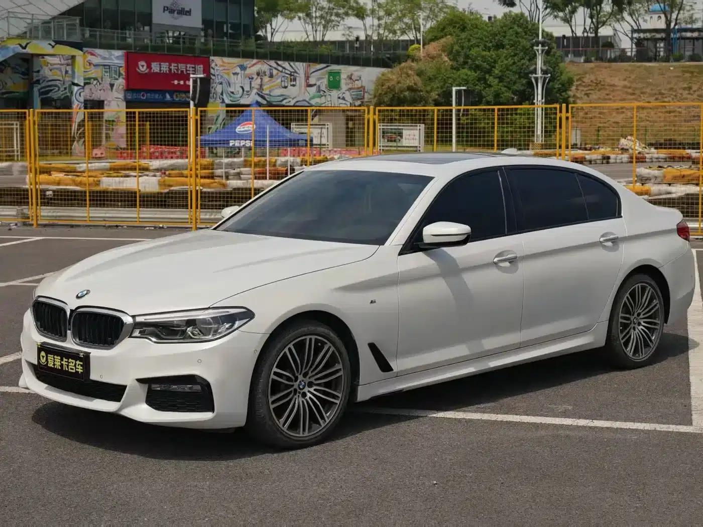 2018 BMW 5 Series Facelift 530Li Leading Edition M Sport Package — миниатюра 1
