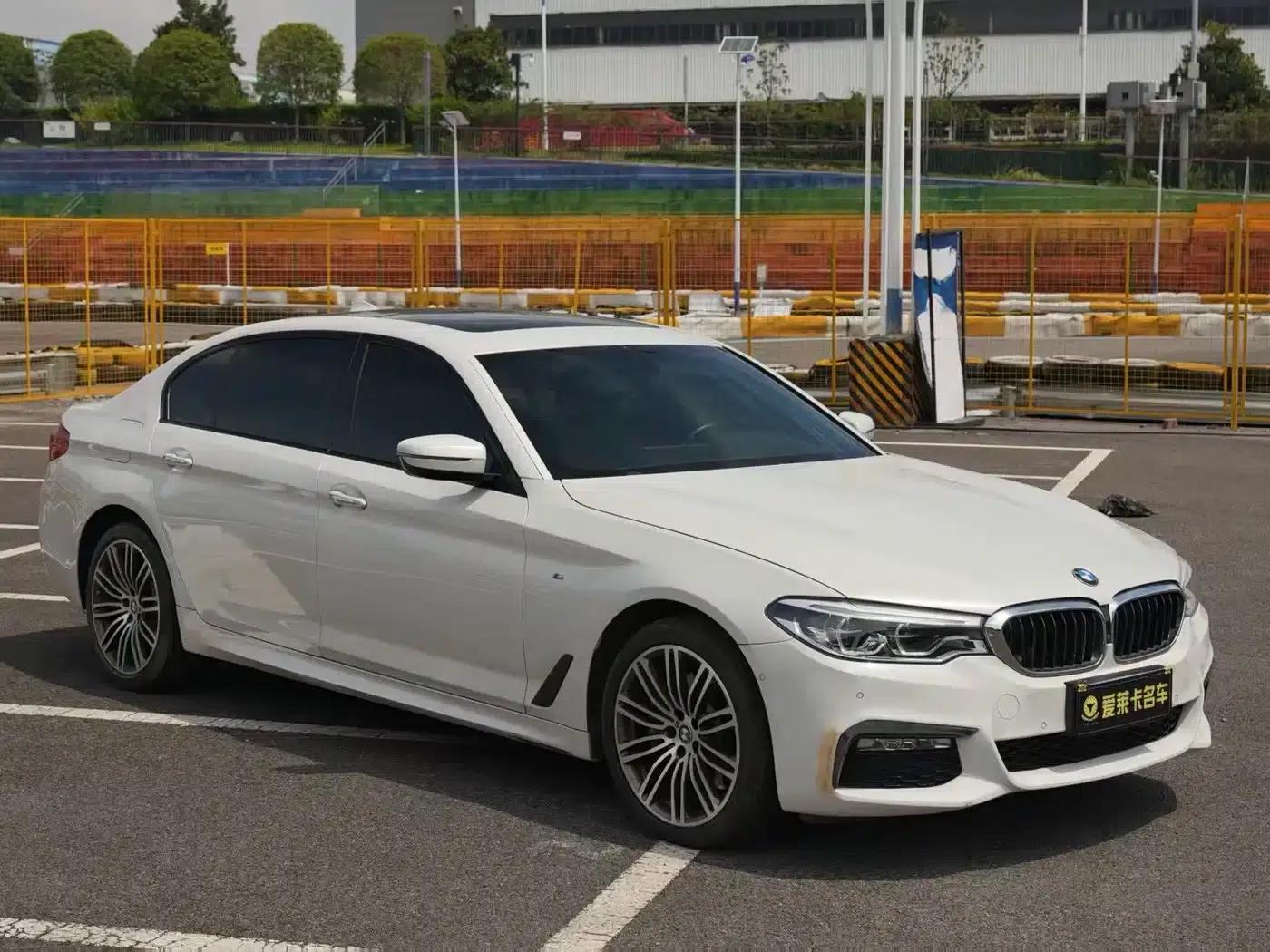 2018 BMW 5 Series Facelift 530Li Leading Edition M Sport Package — миниатюра 3