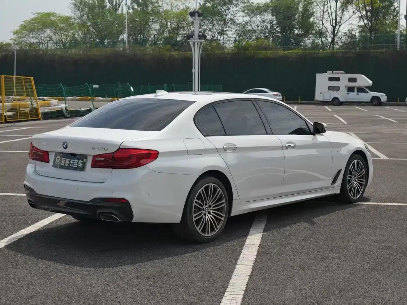 2018 BMW 5 Series Facelift 530Li Leading Edition M Sport Package — миниатюра 5