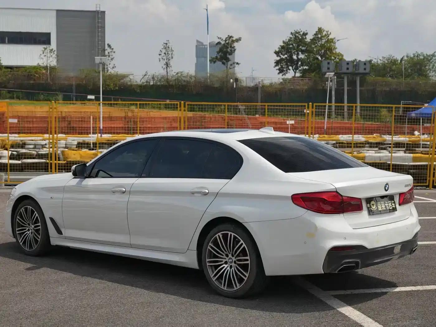 2018 BMW 5 Series Facelift 530Li Leading Edition M Sport Package — миниатюра 7