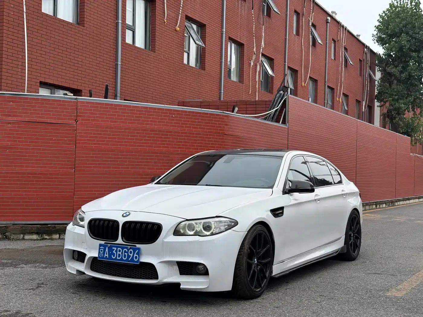 2014 BMW 5 Series 525Li Luxury Design Package — миниатюра 1