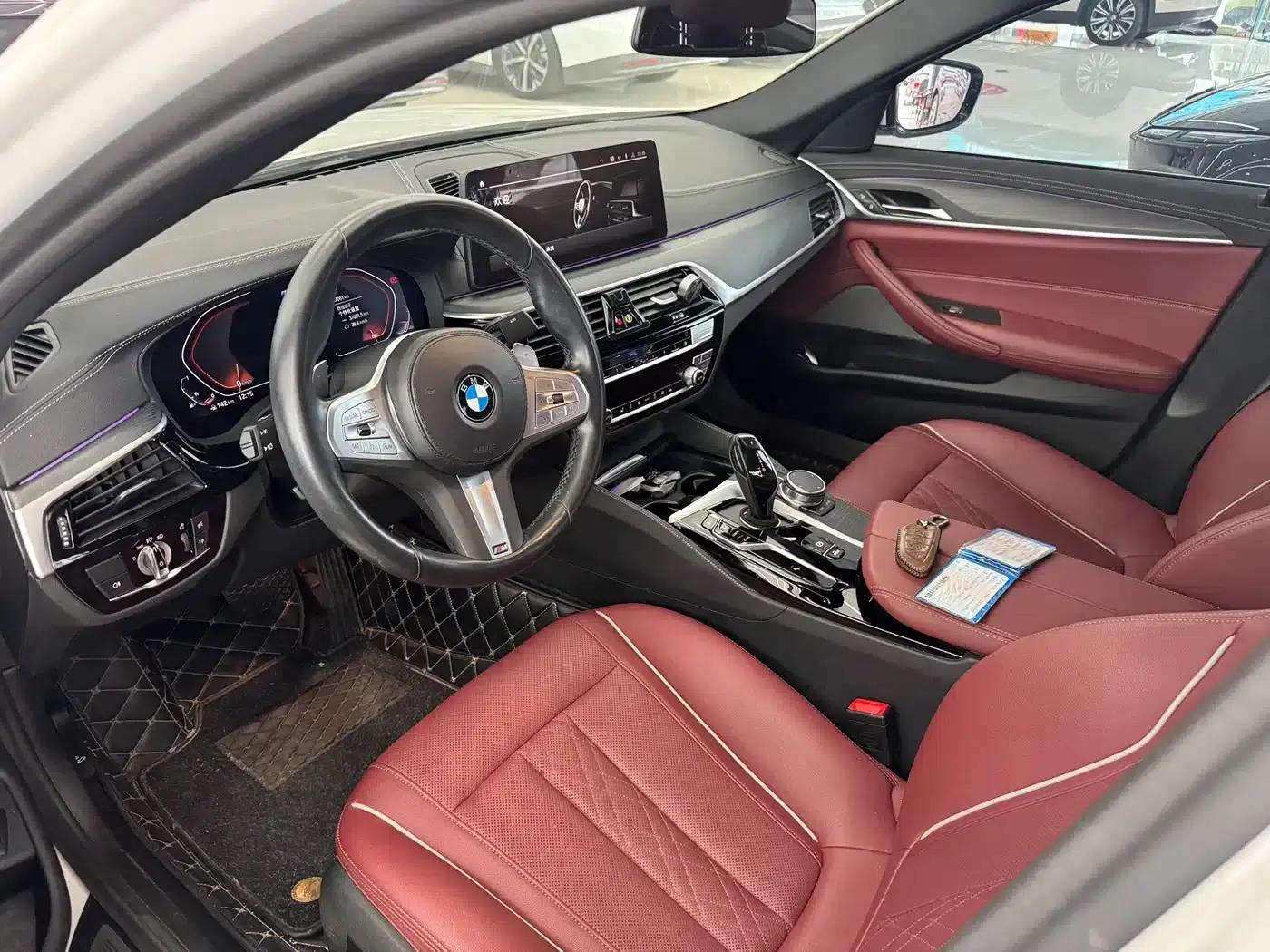 2022 BMW 5 Series Facelift 530Li Leading Edition M Sport Package — миниатюра 2