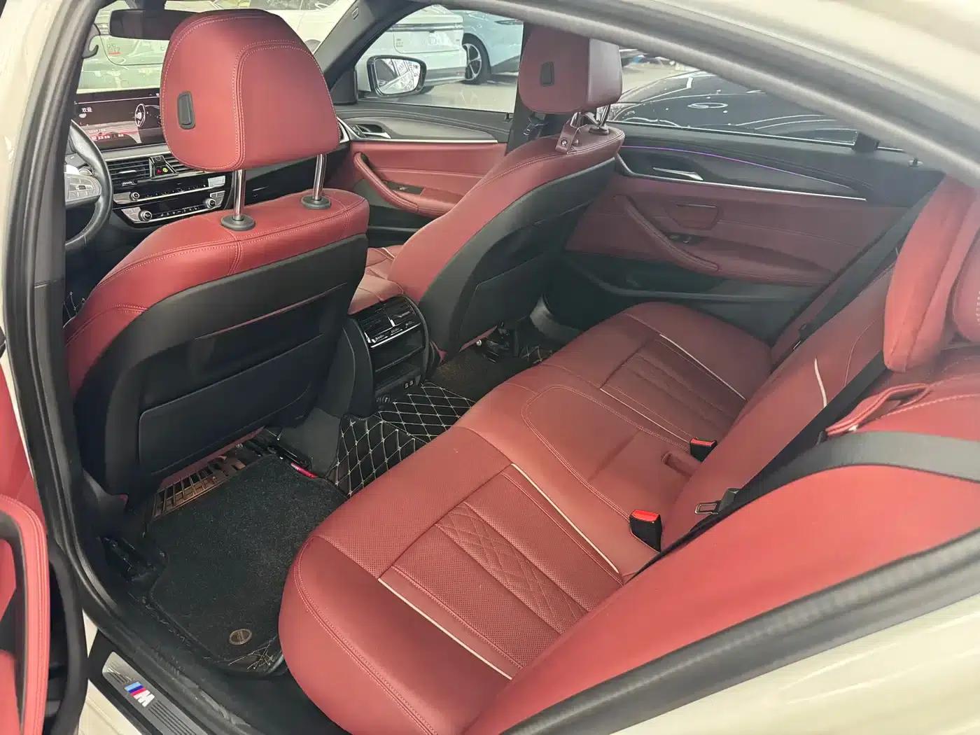 2022 BMW 5 Series Facelift 530Li Leading Edition M Sport Package — миниатюра 3