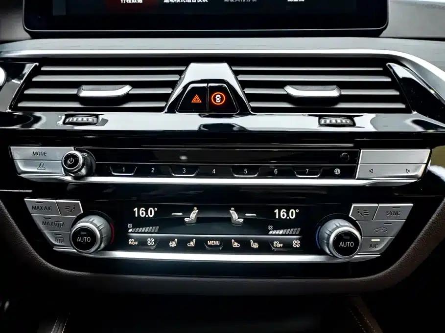 BMW 5 Series 2022 Facelift II 530Li Luxury M Sport Package — миниатюра 17