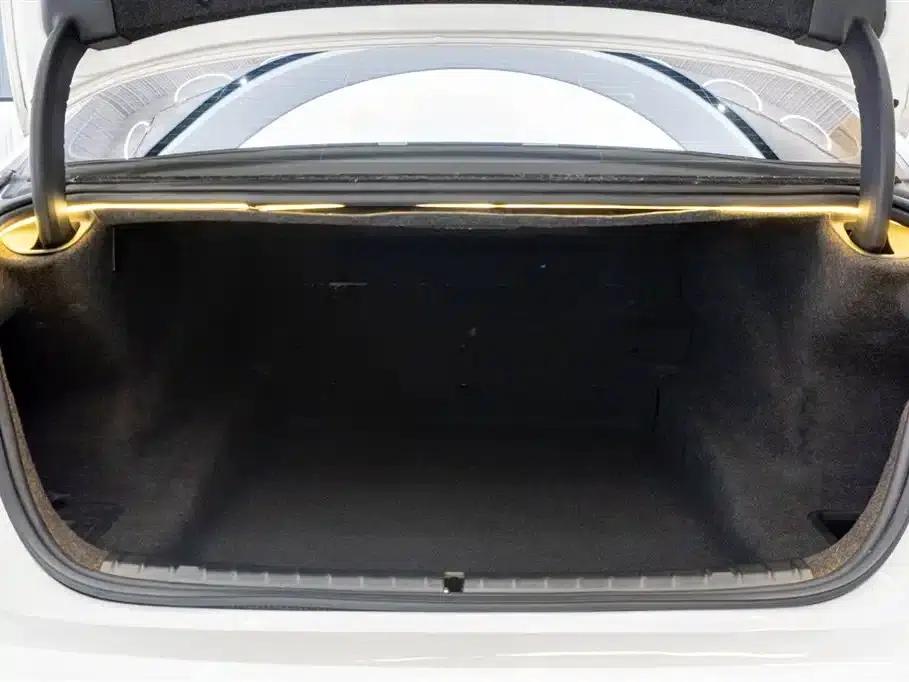 BMW 5 Series 2022 Facelift II 530Li Luxury M Sport Package — миниатюра 10