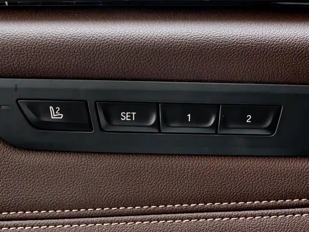 BMW 5 Series 2022 Facelift II 530Li Luxury M Sport Package — миниатюра 23