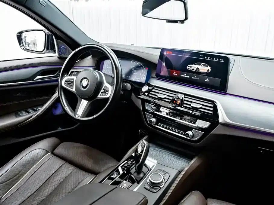 BMW 5 Series 2022 Facelift II 530Li Luxury M Sport Package — миниатюра 26