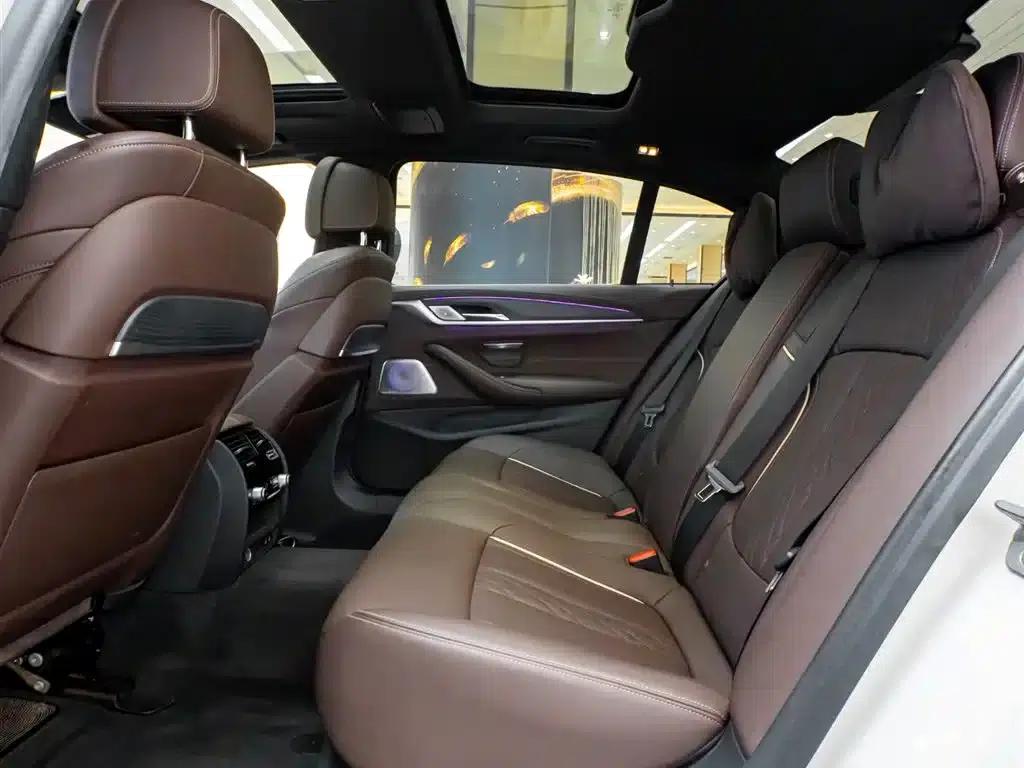 BMW 5 Series 2022 Facelift II 530Li Luxury M Sport Package — миниатюра 28