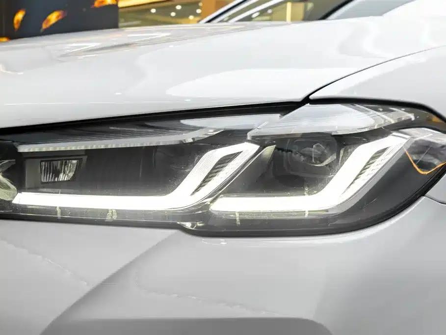 BMW 5 Series 2022 Facelift II 530Li Luxury M Sport Package — миниатюра 6