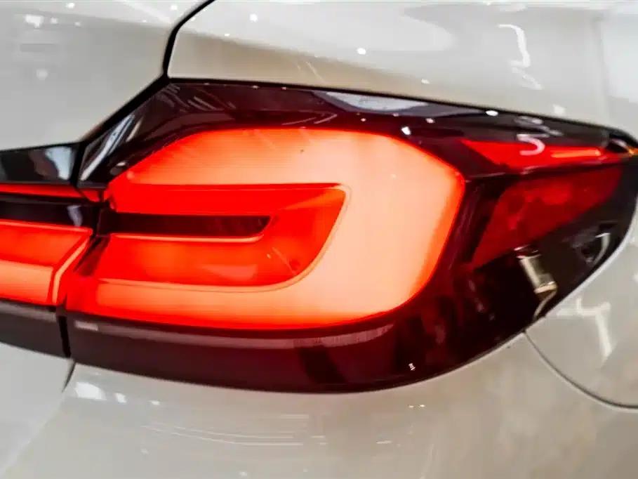 BMW 5 Series 2022 Facelift II 530Li Luxury M Sport Package — миниатюра 7