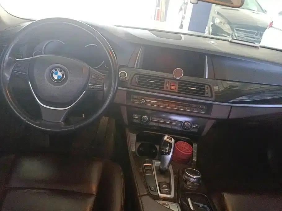 2017 BMW 5 Series 525Li Luxury Design Package — миниатюра 12