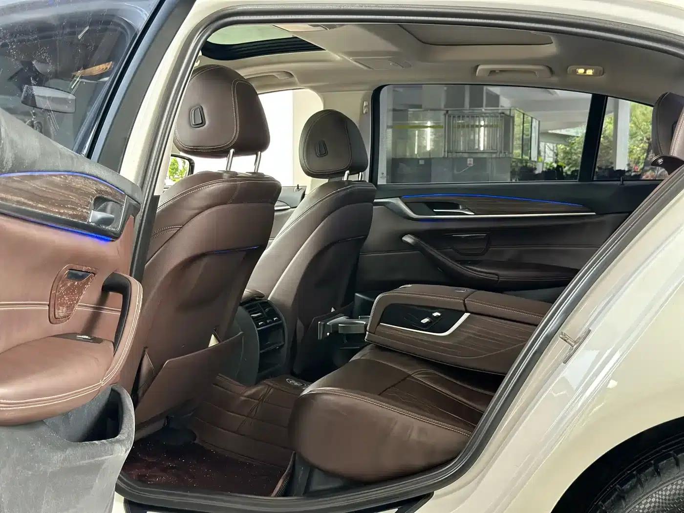 2018 BMW 5 Series 530Li Leading Luxury Package — миниатюра 6