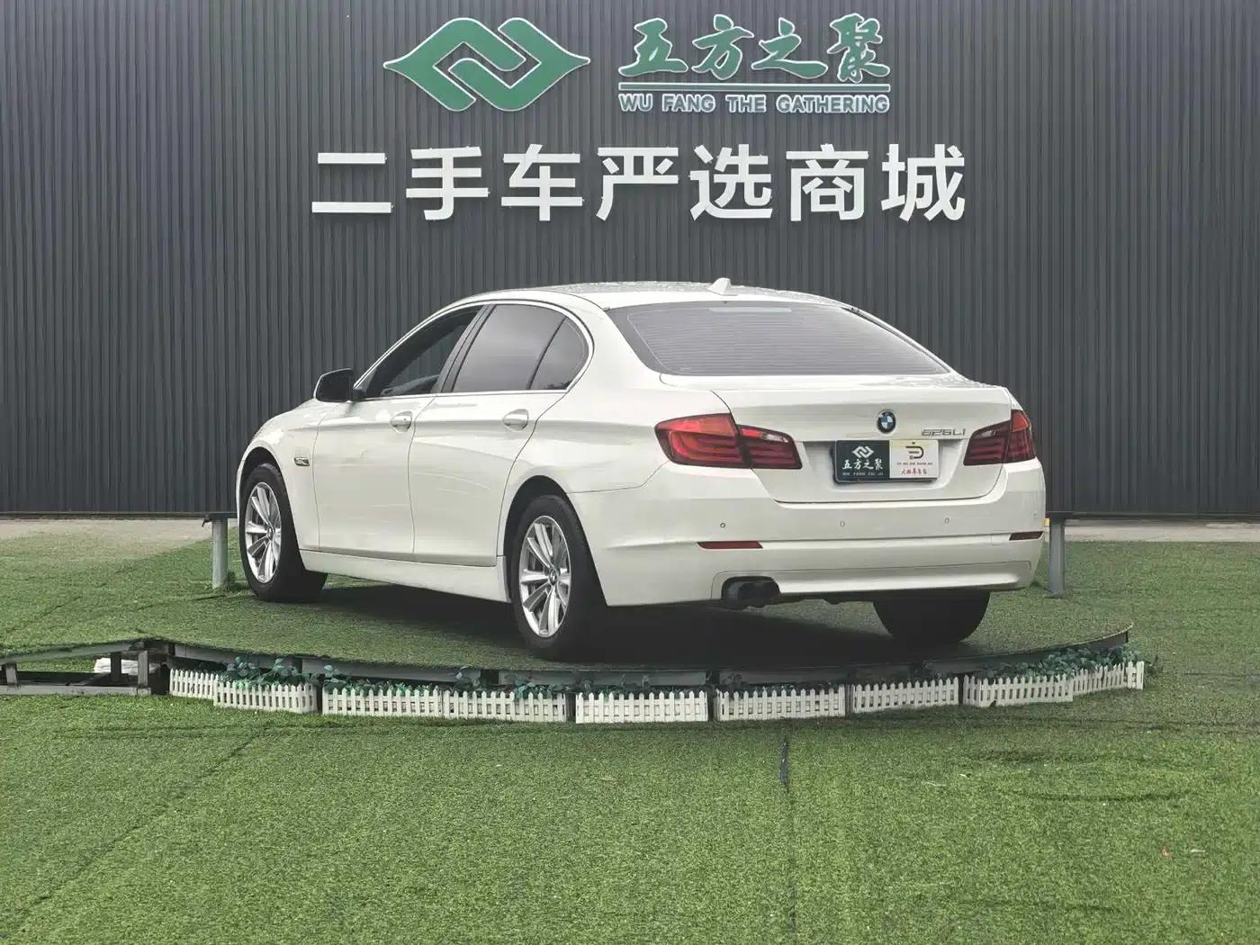 BMW 5 Series 2013 525Li Luxury — миниатюра 15