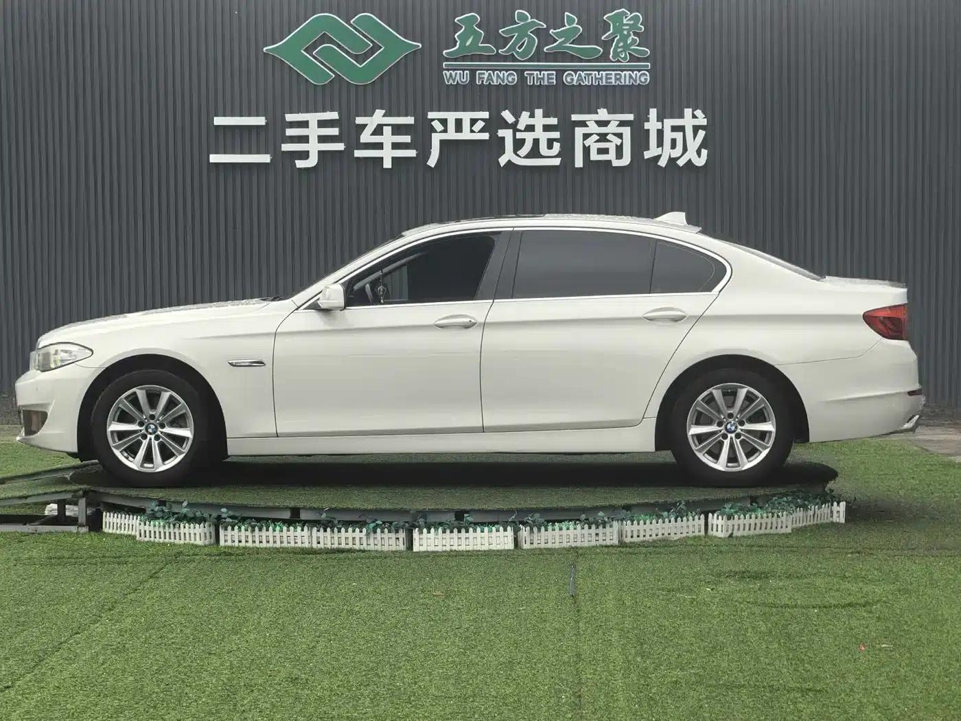BMW 5 Series 2013 525Li Luxury — миниатюра 18