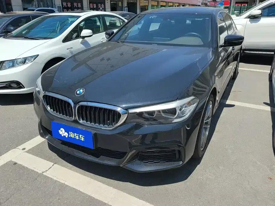2020 BMW 5 Series 525Li M Sport Package — миниатюра 1