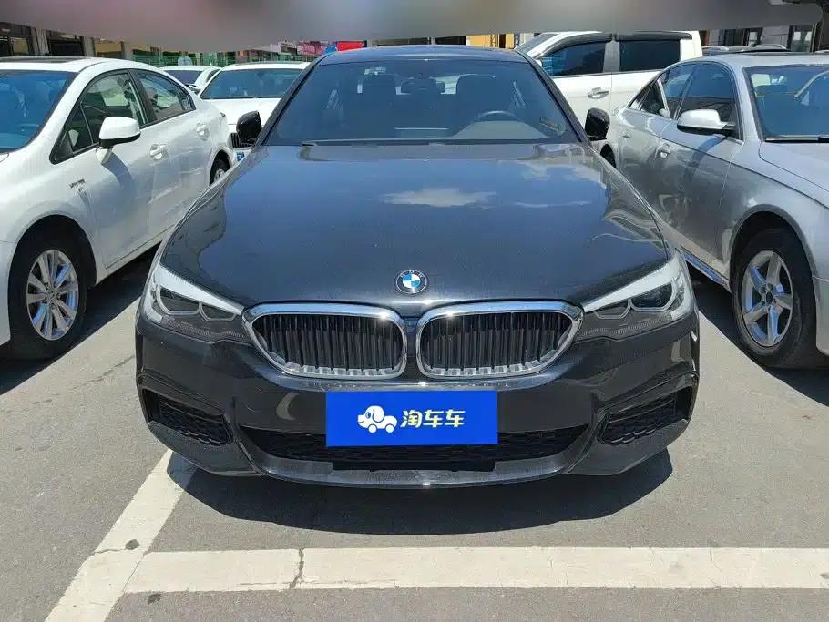 2020 BMW 5 Series 525Li M Sport Package — миниатюра 2