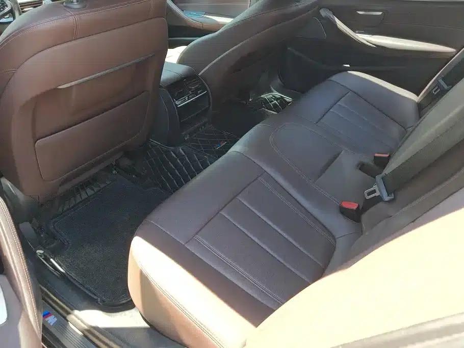 2020 BMW 5 Series 525Li M Sport Package — миниатюра 11