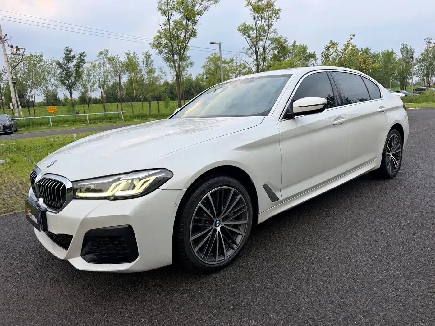 2022 BMW 5 Series 530Li Leading Luxury Package — миниатюра 1