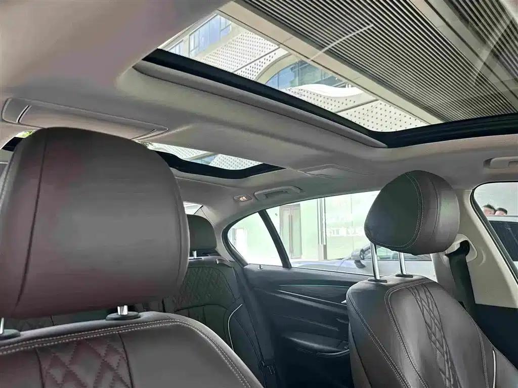 BMW 5 Series 2019 530Li Leading Luxury Package — миниатюра 21