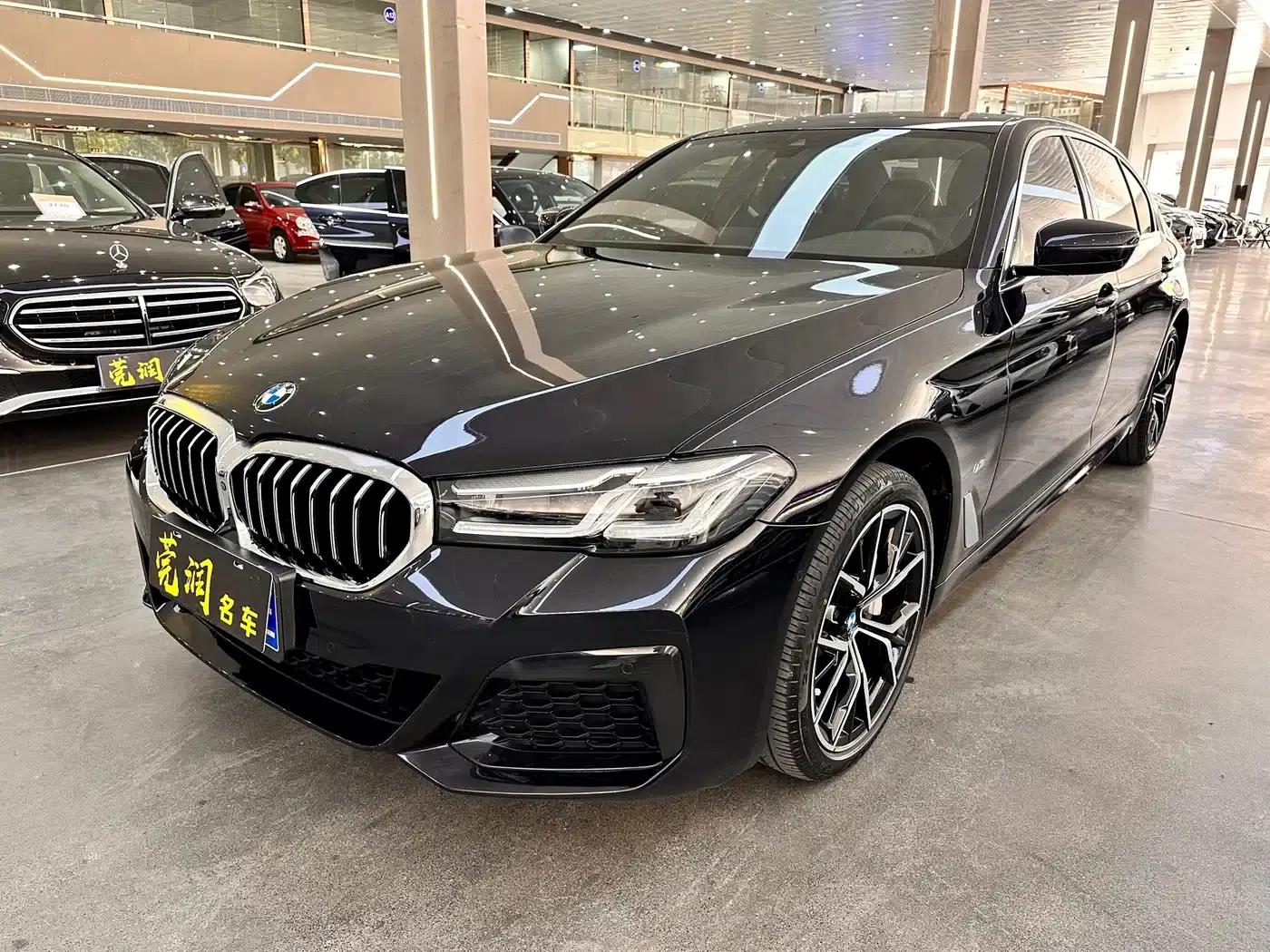 BMW 5 Series 2022 Facelift 3 530Li Luxury M Sport Package — миниатюра 1