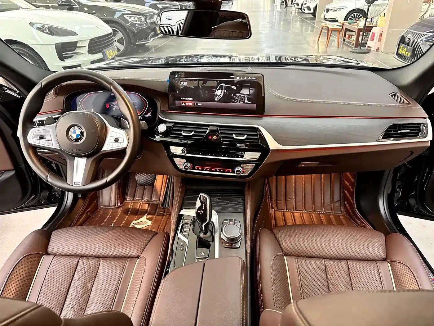 BMW 5 Series 2022 Facelift 3 530Li Luxury M Sport Package — миниатюра 11