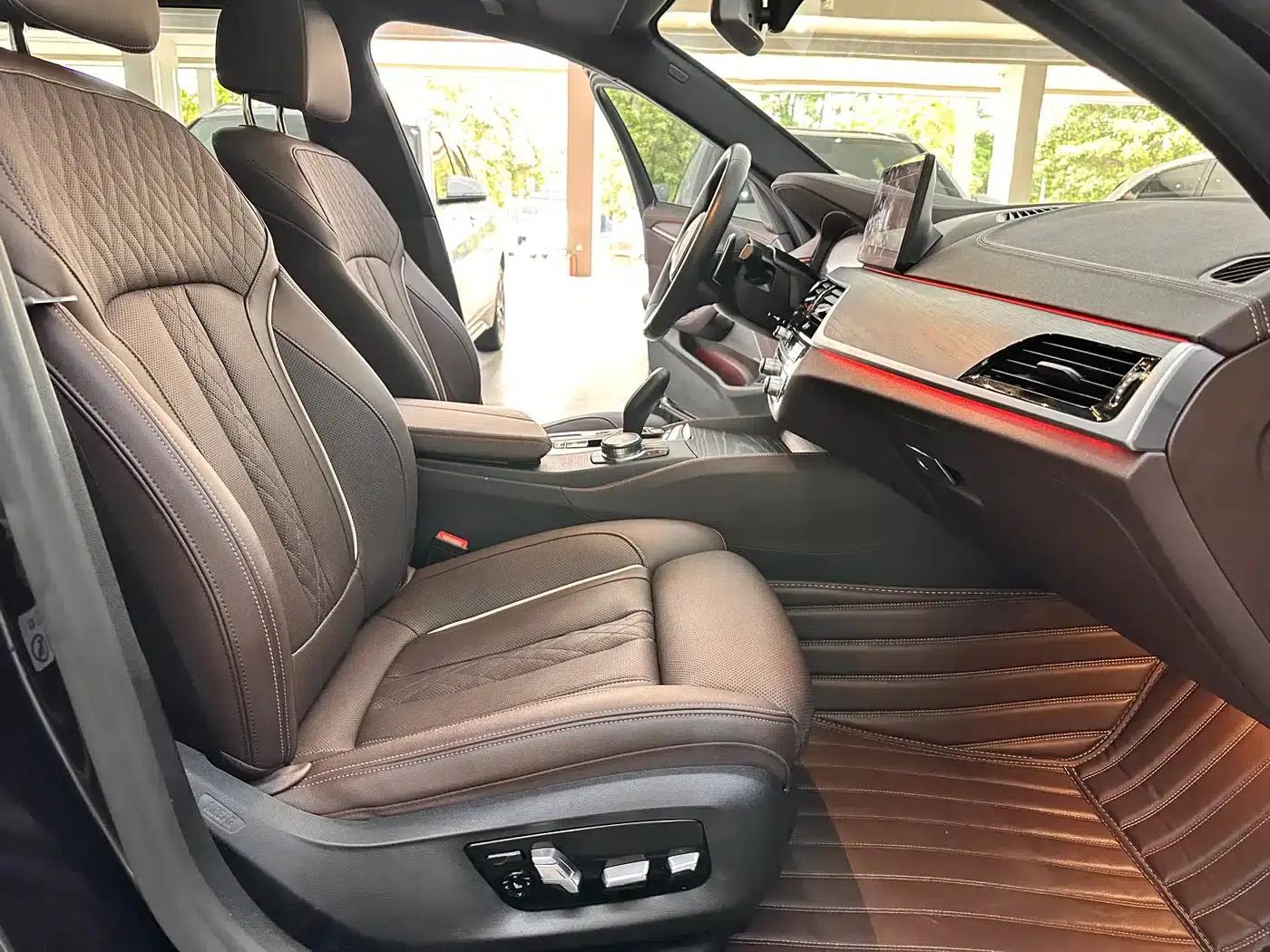 BMW 5 Series 2022 Facelift 3 530Li Luxury M Sport Package — миниатюра 10